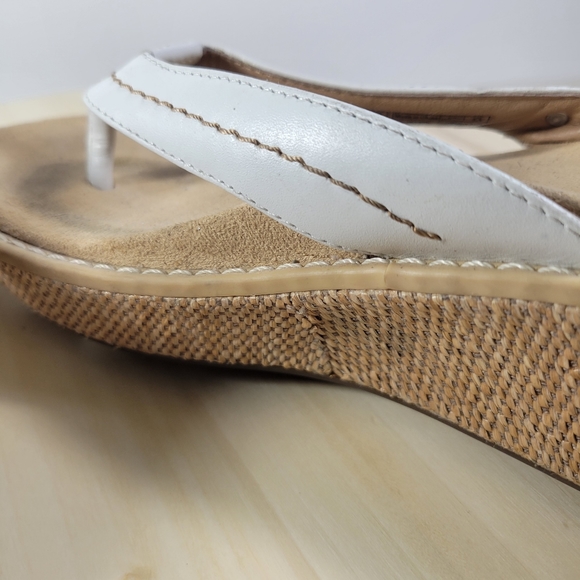 Vionic White Orthaheel Grenada Post Toe Wedge Heel Sandals Women’s Size 6 - Picture 12 of 12